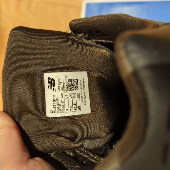 BNIB New Balance 574 Classics Military Triumph Green - Picture 4 of 5